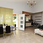 Arhondula Prínos