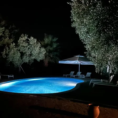 Вилла Arhondula