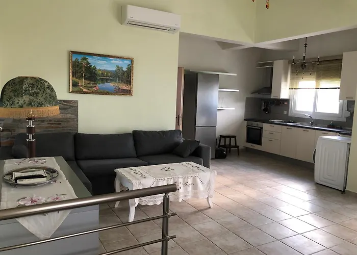 Villa Arhondula