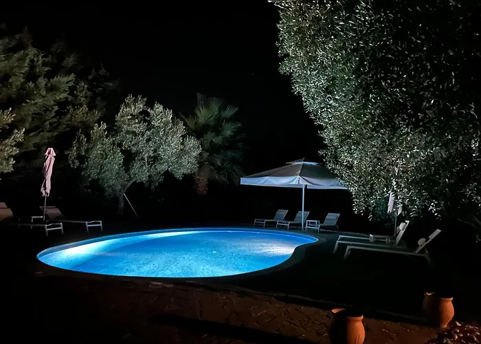 Villa Arhondula